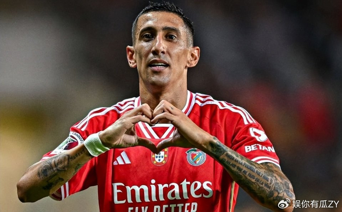 关键时刻费耶诺德备战中超，战术微调细节曝光，气氛紧张，更衣室氛围转暖的简单介绍-AYX