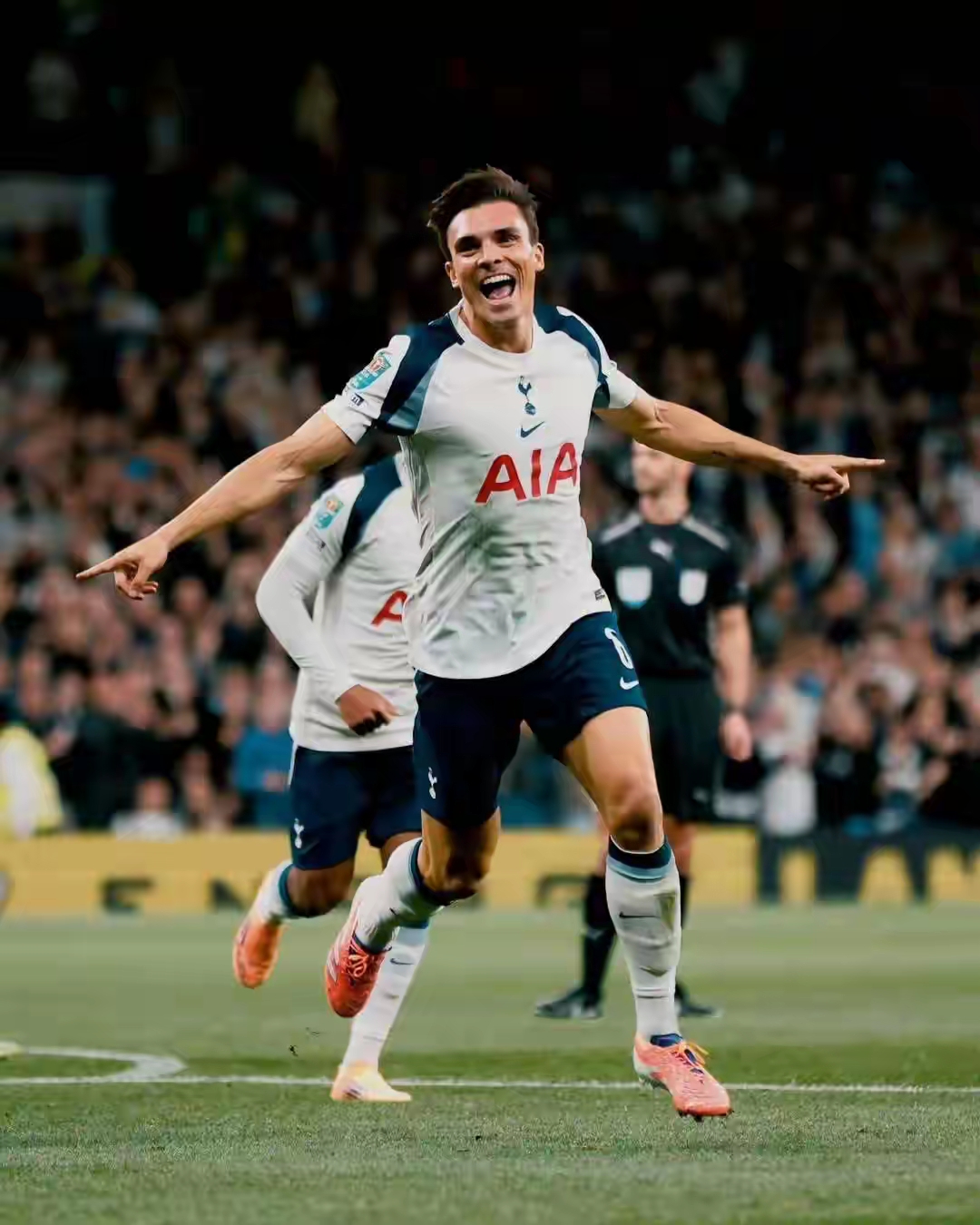 关于英超赛后再迎强敌，费城76人篮板制胜，主帅态度——更衣室稳定，训练强度明显提升的信息-AYX