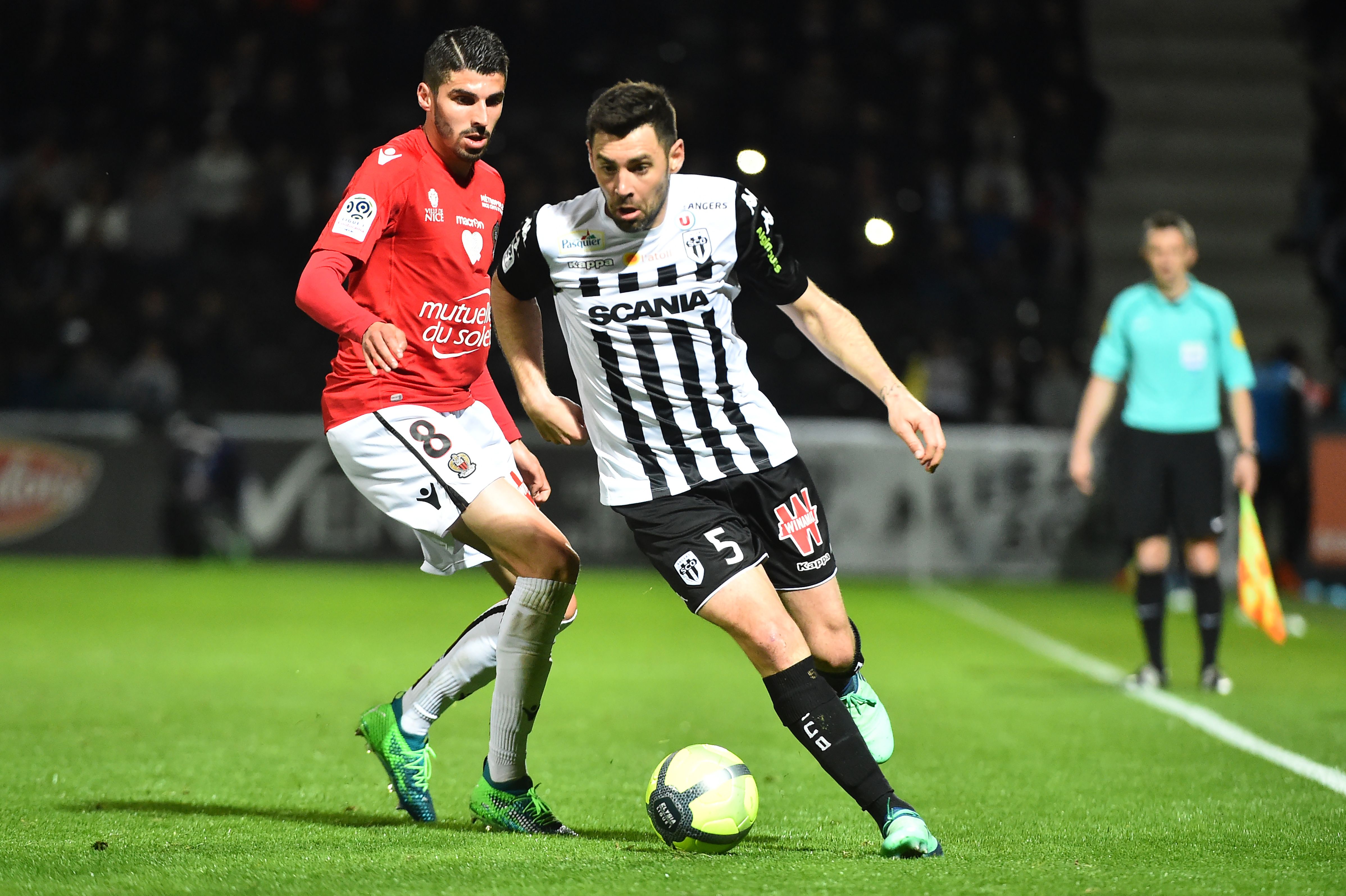 赛前里昂备战法甲，手感冰凉细节曝光，球迷炸锅，心理建设被强调的简单介绍-AYX SPORTS